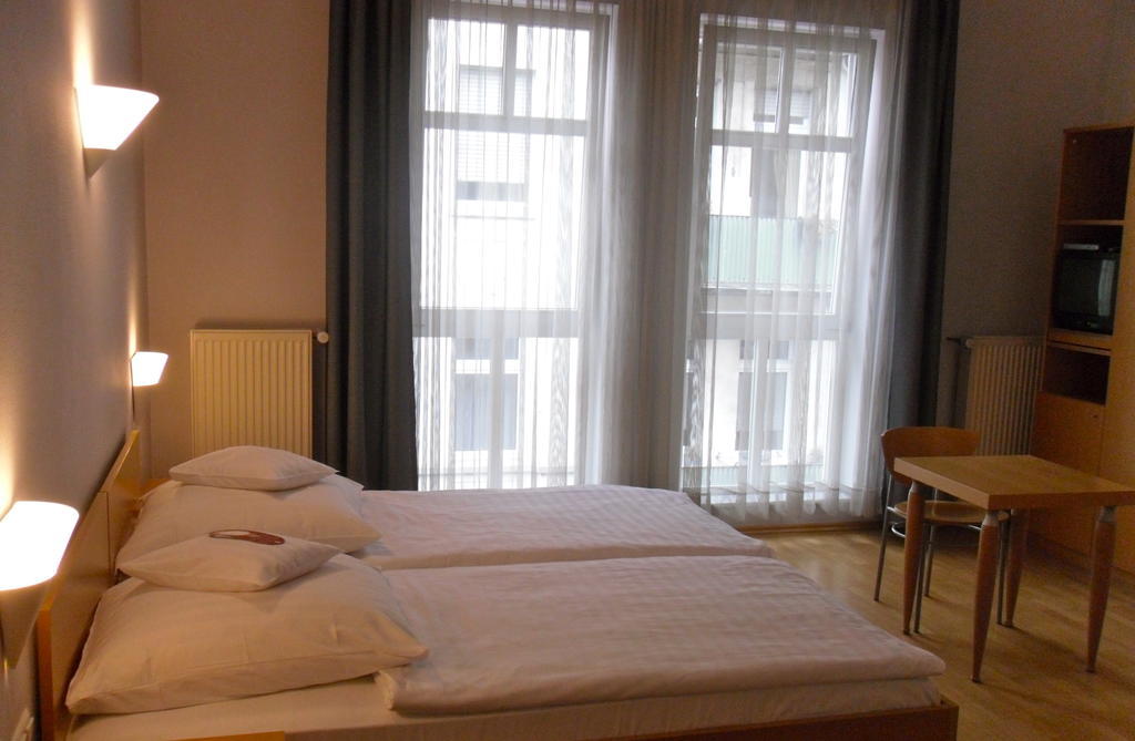 Hotel Zum Scheppen Eck Wiesbaden Szoba fotó