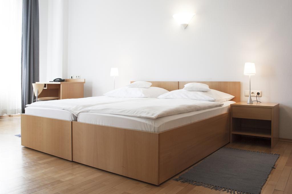 Hotel Zum Scheppen Eck Wiesbaden Kültér fotó