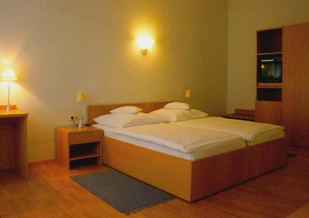 Hotel Zum Scheppen Eck Wiesbaden Szoba fotó